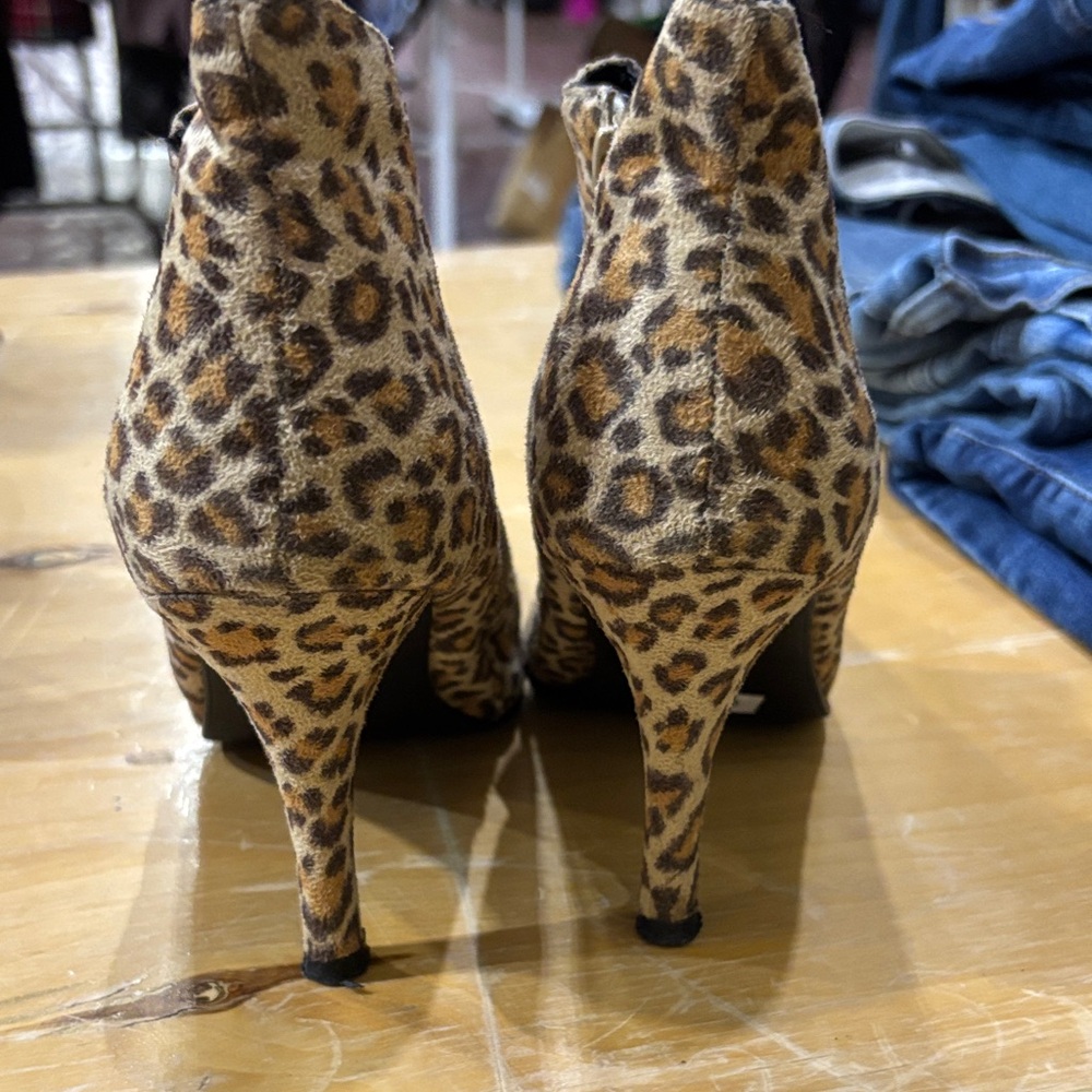 Intel Leopard Pattern Ankle Booties - Picture 6 of 6